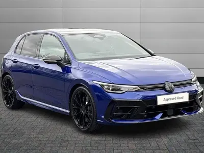 Nouă VW Golf VIII Black Edition 333 CP (244 kW) 2026 Albastru Hatchback
