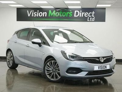 Used Vauxhall Astra SRi 122 HP (89 kW) 2019 Silver Hatchback