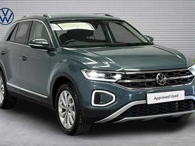 Used VW T-Roc Style 150 HP (110 kW) 2025 Blue SUV