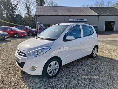 Used Hyundai i10 Active 85 HP (62 kW) 2013 White Hatchback