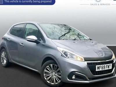 used Peugeot 208 Hatchback (2019/69)Signature 1.2 PureTech 82 S&S 5d