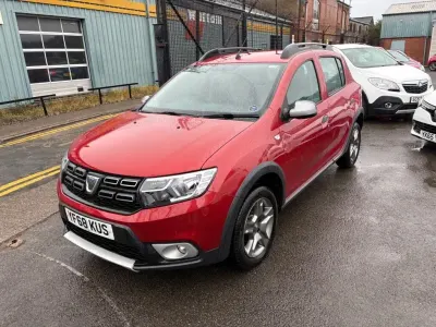 Used Dacia Sandero Comfort 90 HP (66 kW) 2018 Red Hatchback