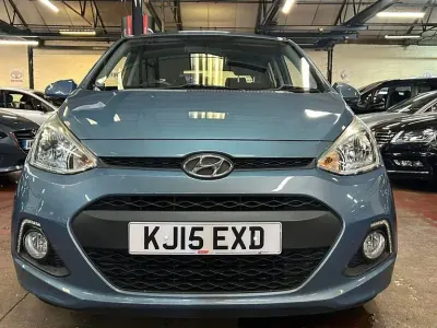 Used Hyundai i10 Premium 2015 Blue Hatchback