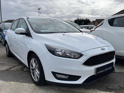 Used Ford Focus Zetec 115 HP (84 kW) 2014 White Hatchback