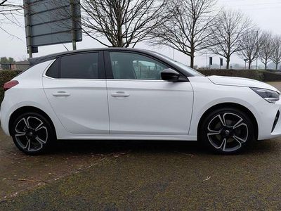 Used Vauxhall Corsa Edition 100 HP (73 kW) 2022 White Hatchback