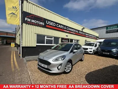 Used Ford Fiesta Zetec 100 HP (73 kW) 2017 Silver Hatchback