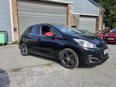 Used Peugeot 208 GT-line 100 HP (73 kW) 2016 Black Hatchback