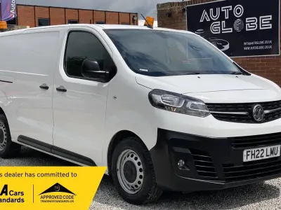 Used Vauxhall Vivaro S 145 HP (106 kW) 2022 White MPV