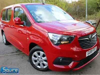 Used Vauxhall Combo S 100 HP (73 kW) 2019 Red MPV