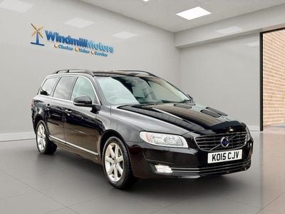 Black Used 2015 Volvo V70 SE Estate | £9,450 (Fair price)