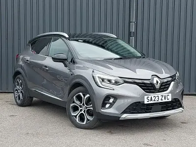 Second-hand Renault Captur Techno 142 CP (104 kW) 2023 Gri SUV