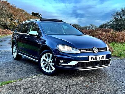 Blue Used 2016 VW Golf VII Estate | £10,695 (Fair price)