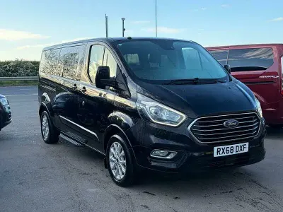 Used Ford Tourneo Custom Titanium 130 HP (95 kW) 2019 Black Van
