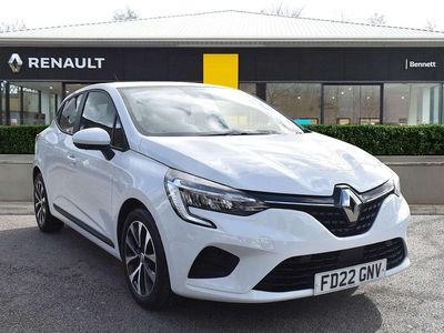 Used Renault Clio V Iconic 90 HP (66 kW) 2022 White  Hatchback