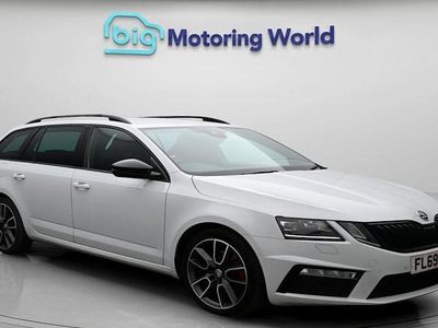 Used Skoda Octavia vRS 188 HP (138 kW) 2020 White Estate