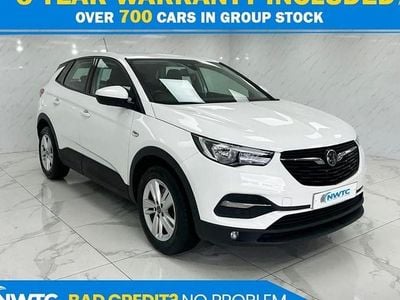 Used Vauxhall Grandland X S 130 HP (95 kW) 2019 White SUV