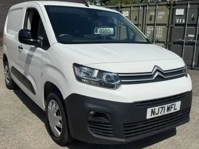 Used Citroën Berlingo 130 HP (95 kW) 2021 White MPV