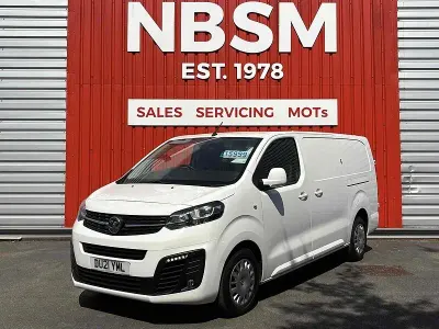 Second-hand Vauxhall Vivaro Sportive 120 CP (88 kW) 2021 Alb Monovolum