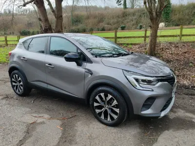 Second-hand Renault Captur Evolution 91 CP (66 kW) 2023 Gri SUV