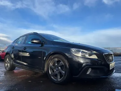 Usado Volvo V40 2014 Preto Citadino