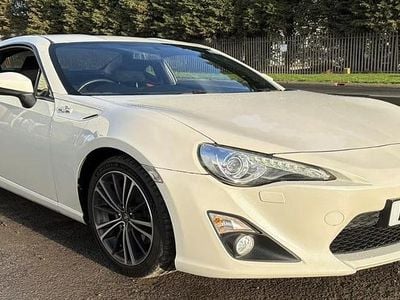 White Used 2015 Toyota GT86 GT Coupe | £17,499 (Fair price)