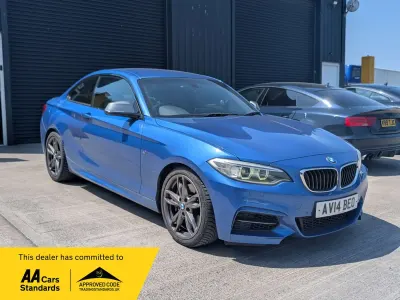 Used BMW M235 Luxury Line 326 HP (239 kW) 2014 Blue Coupe