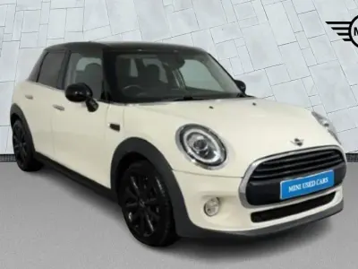Used Mini Cooper Hatch 134 HP (98 kW) 2018 White Hatchback