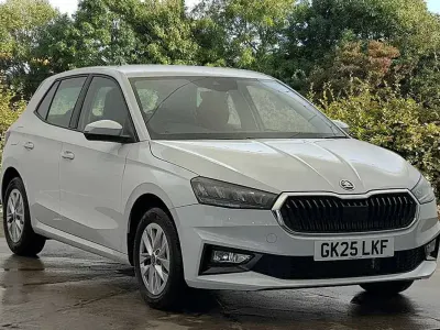 Used Skoda Fabia SE 70 HP (51 kW) 2025 Moon white metallic Hatchback