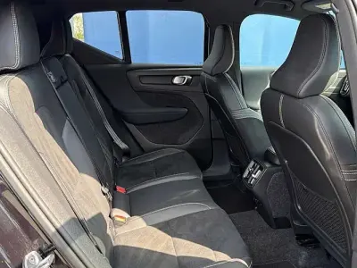 Usado Volvo XC40 R-Design 163 HP (119 kW) 2021 SUV