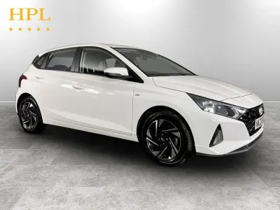 Used Hyundai i20 SE 100 HP (73 kW) 2023 White Hatchback