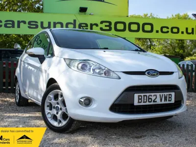 Used Ford Fiesta Zetec 82 HP (60 kW) 2012 White Hatchback