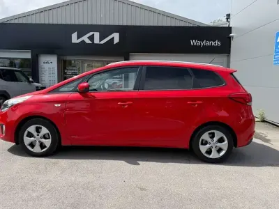 Used Kia Carens