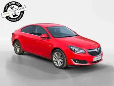 Używany Vauxhall Insignia SRi 136 KM (100 kW) 2016 Czerwony Hatchback