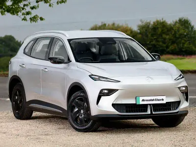 New MG MG5 EV SE 169 kW (231 HP) 2025 Silver Estate