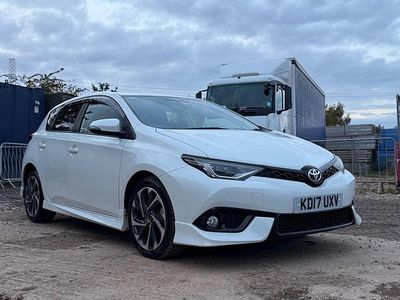 White Used 2025 Toyota Auris Hatchback | £8,100 (Fair price)