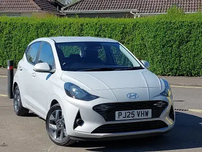 New Hyundai i10 Advanced 83 HP (61 kW) 2025 Grey Hatchback