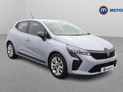 Used Renault Clio V Evolution 143 HP (105 kW) 2024 Grey Hatchback