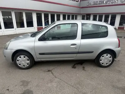 Used Renault Clio II Campus 60 HP (44 kW) 2007 Silver Hatchback