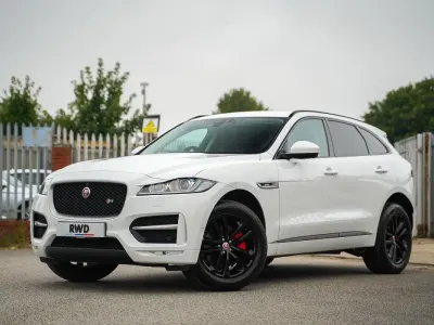Used Jaguar F-Pace R-Sport 300 HP (220 kW) 2020 White SUV