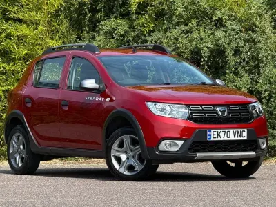 Used Dacia Sandero Comfort 90 HP (66 kW) 2020 Red Hatchback