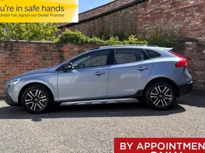 Used Volvo V40 CC 152 HP (111 kW) 2017 Estate