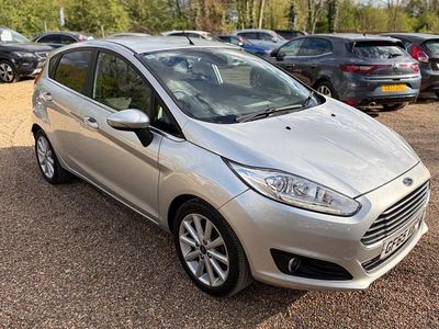 Used Ford Fiesta Zetec 125 HP (91 kW) 2015 Blue Hatchback