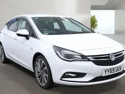 Used Vauxhall Astra 2019 White Hatchback