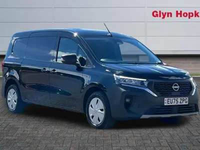 Used Nissan Townstar Tekna 130 HP (95 kW) 2025 Black Van