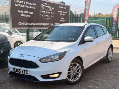 Used Ford Focus Zetec 2015 White Hatchback