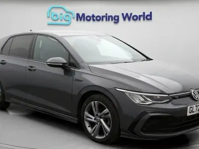 Second-hand VW Golf VIII R-line 150 CP (110 kW) 2024 Hatchback