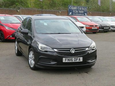 Second-hand Vauxhall Astra 110 CP (80 kW) 2016 Negru Hatchback