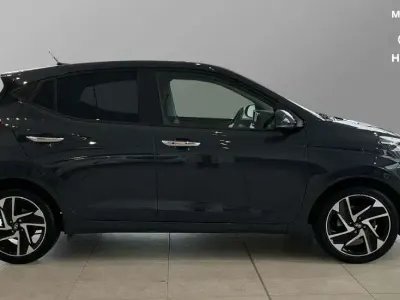 Usado Hyundai i10 Premium 67 HP (49 kW) 2024 Cinzento Citadino