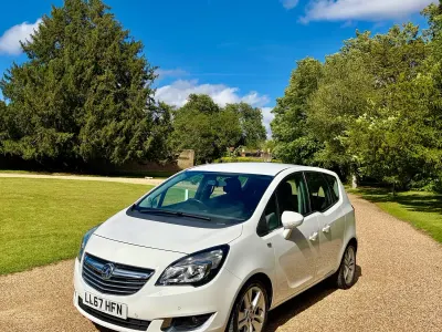 Used Vauxhall Meriva 2017 White MPV