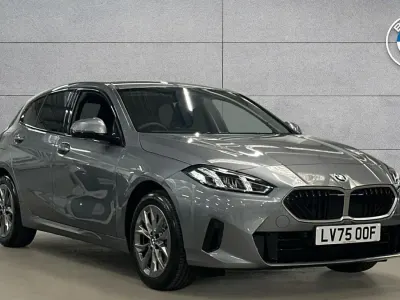 Używany BMW 120 Sport Line 168 KM (123 kW) 2026 Szary Hatchback